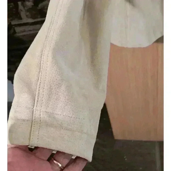 CHICO'S (2 -M) Women's Suede Leather Jacket Cream Color Full Zip Front Poly Crop - Picture 3 of 8